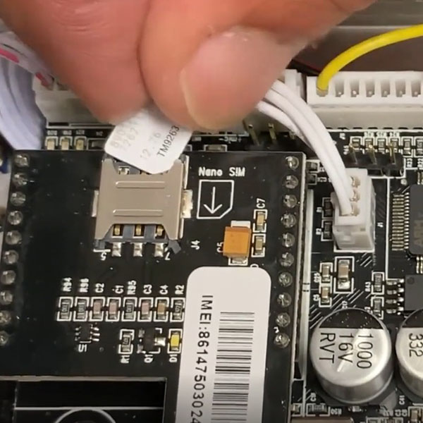 installation carte 4G dans l'interphone GSM